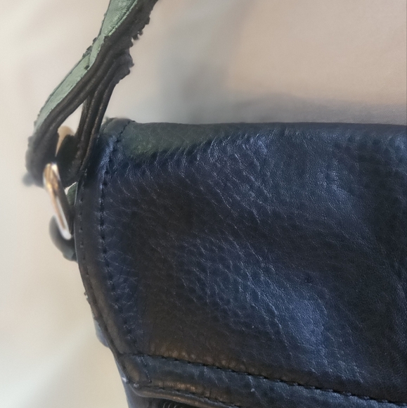 Pebbled Black Leather Fulton Crossbody/Shoulder Bag with Gold Logo - Picture 3 of 8